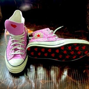 New Chuck Taylor High Top Converse All Star Leather Heart